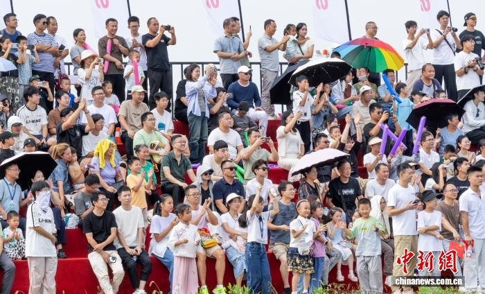 全国精英车手齐聚中国车谷，开启巅峰对决的速