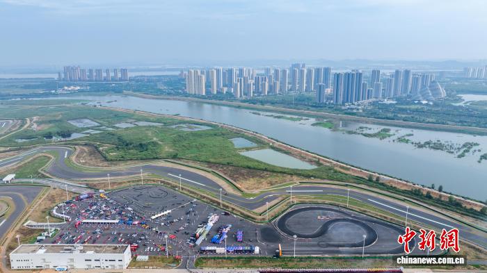 全国精英车手齐聚中国车谷，开启巅峰对决的速