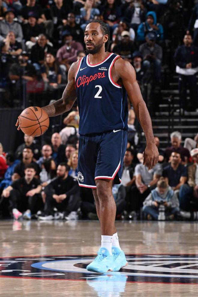 快船狂胜雄鹿46分 莱昂纳德创队史纪录