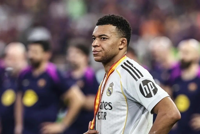 皇马医疗团队误诊姆巴佩膝盖，险些毁掉职业生