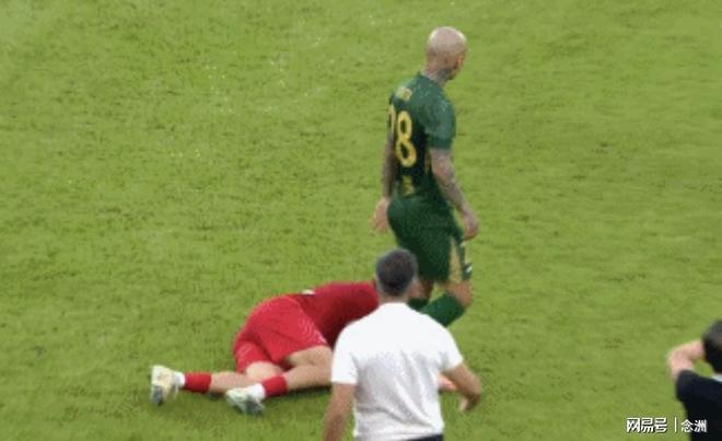 中超第4轮浙江外援米特里策遭红牌罚下 李镇全回