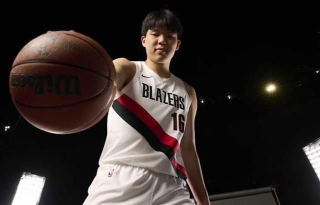 字母哥拒绝西海岸加盟开拓者成泡影