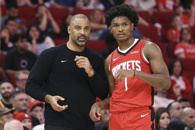 火箭两战惨败湖人 乌度卡战术失误成主因