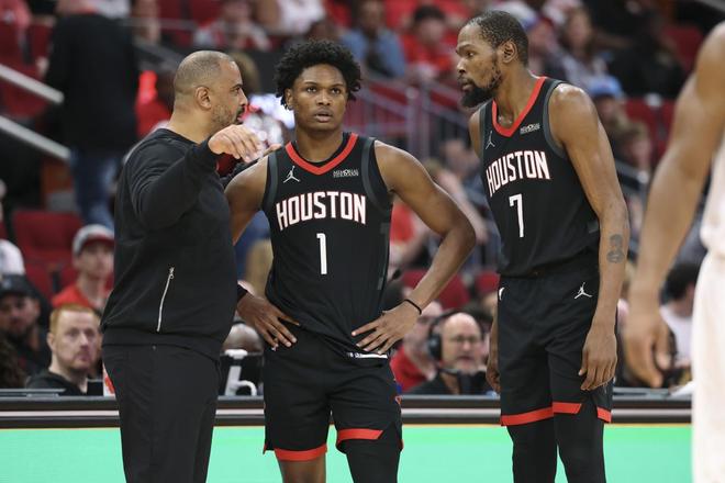 火箭两战惨败湖人 乌度卡战术失误成主因